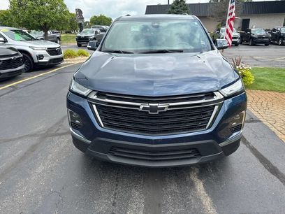 Used 2023 Chevrolet Traverse LT