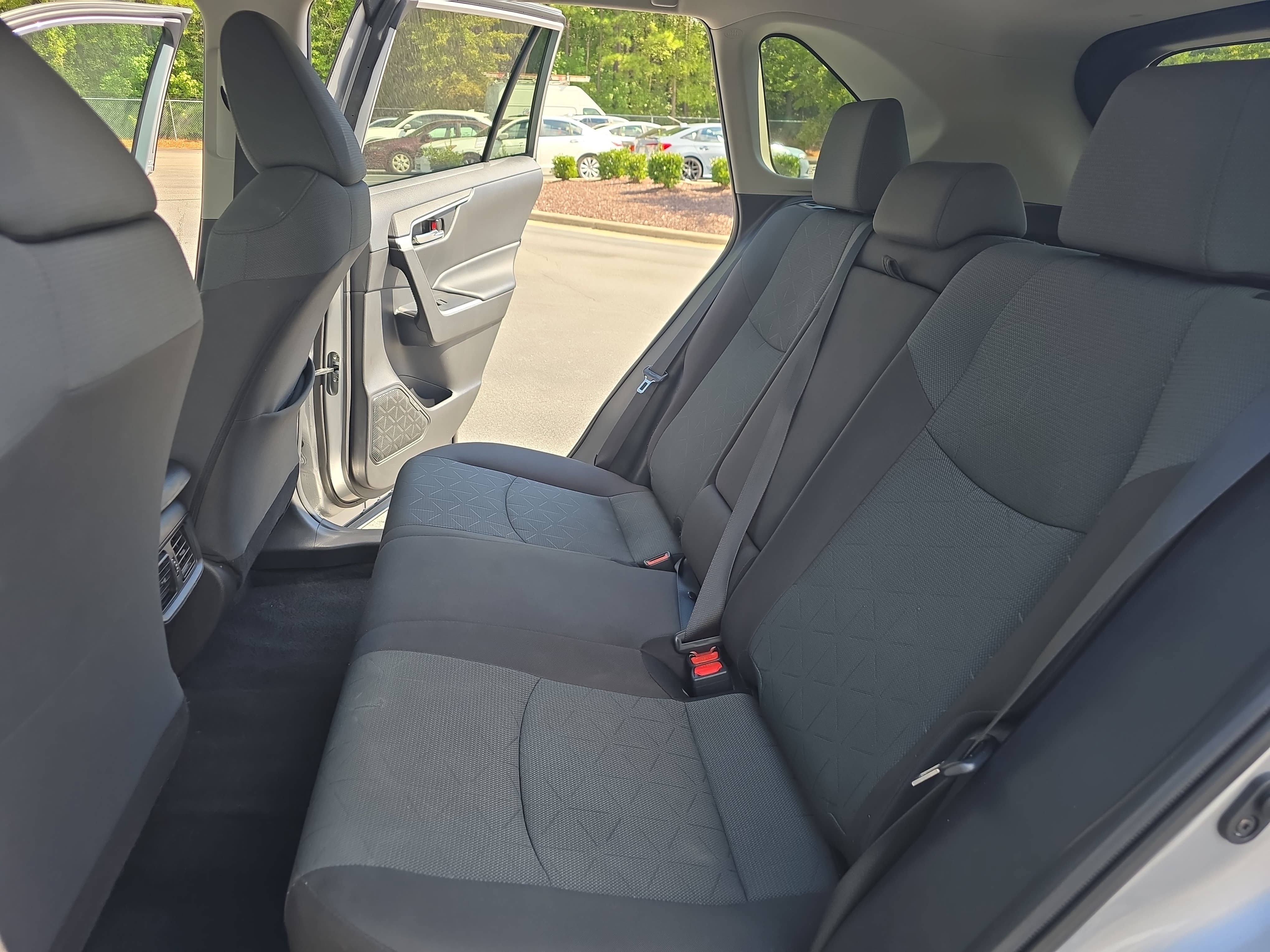 Used 2024 Toyota RAV4 XLE FWD image 13