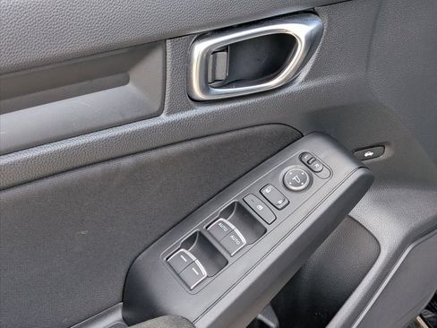 Used 2025 Honda Civic Sport image 10