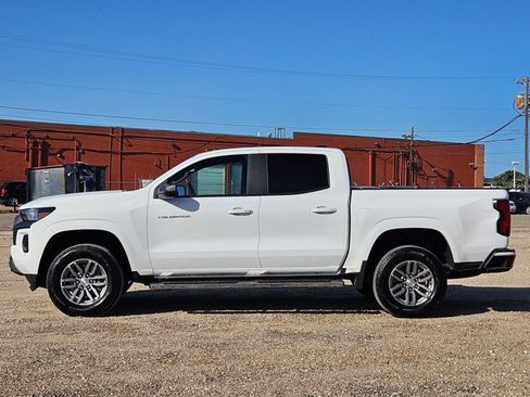 Used 2024 Chevrolet Colorado LT w/ LT Convenience Package RWD image 9