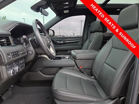 Used 2024 GMC Yukon Denali w/ Advanced Technology Package AWD/4WD image 17