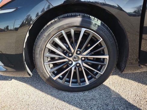 Used 2024 Lexus ES 350 w/ Premium Package FWD image 27