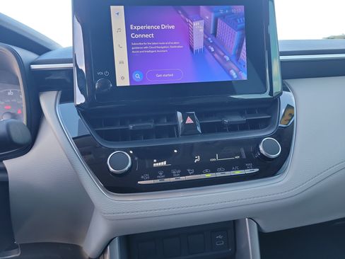 Used 2023 Toyota Corolla Cross L FWD image 26