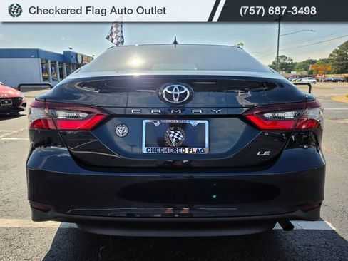 Used 2021 Toyota Camry LE FWD image 8