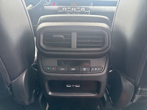 Used 2023 Honda Pilot EX-L image 24