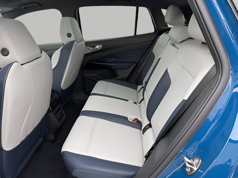 New 2026 Volkswagen ID.4 Pro S Plus image 25