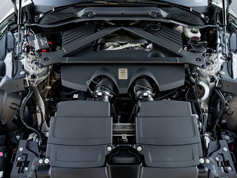 Used 2026 Aston Martin DB12 Coupe RWD image 25