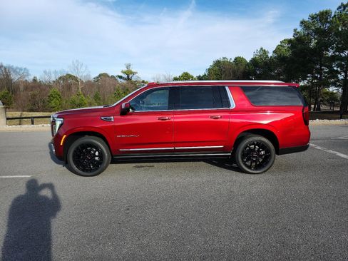 New 2026 GMC Yukon XL Denali w/ Sun & Power Step Package image 2