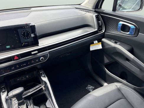 New 2026 Kia Sorento S FWD image 11
