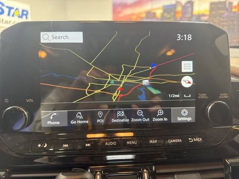 Used 2024 Nissan Pathfinder Platinum image 16