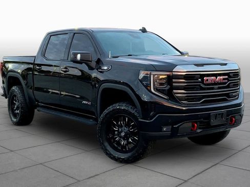 Used 2022 GMC Sierra 1500 AT4 w/ AT4 Premium Package image 3