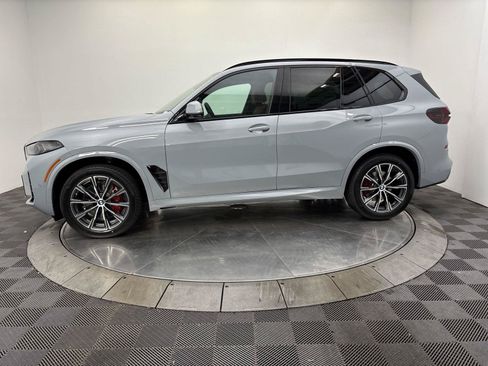 New 2026 BMW X5 xDrive40i w/ M Sport Package AWD/4WD image 16
