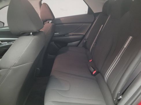 Used 2023 Hyundai Elantra SEL image 18