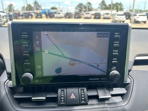Used 2019 Toyota RAV4 Limited AWD/4WD image 18