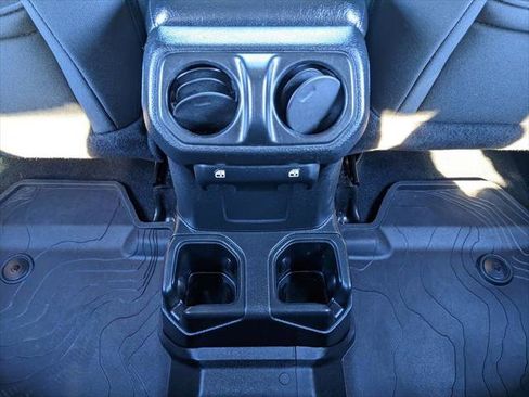 Certified 2022 Jeep Gladiator Willys image 45