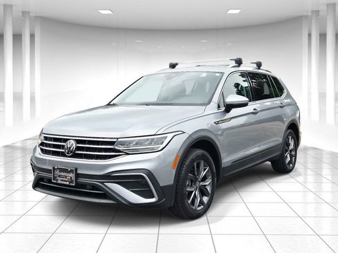Used 2022 Volkswagen Tiguan SE AWD/4WD image 7