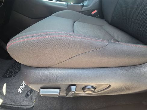Used 2025 Toyota RAV4 SE AWD/4WD image 29