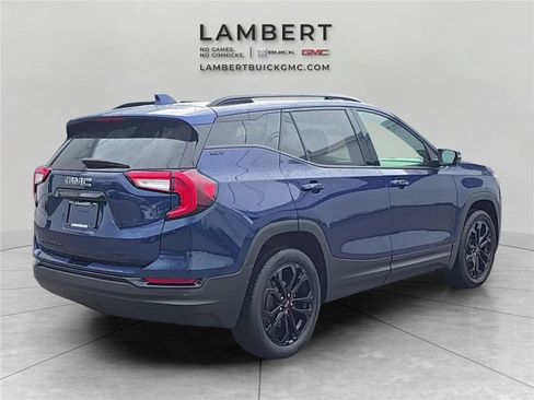 Used 2022 GMC Terrain SLT w/ Infotainment Package II AWD/4WD image 5