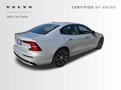 Certified 2025 Volvo S60 T8 Plus image 8
