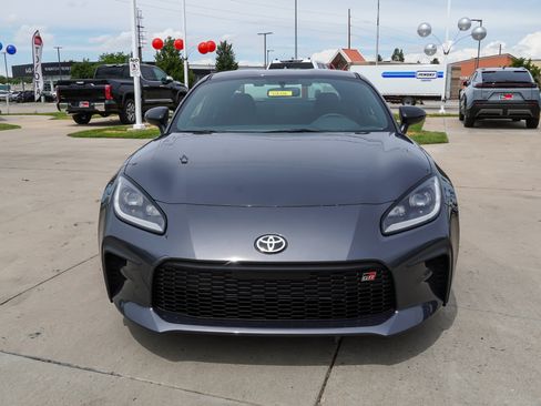 New 2026 Toyota GR86 RWD image 3