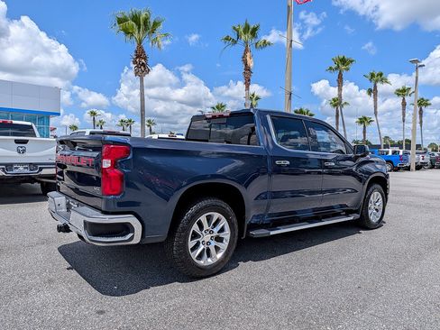 Certified 2019 Chevrolet Silverado 1500 LTZ w/ LTZ Premium Package AWD/4WD image 32