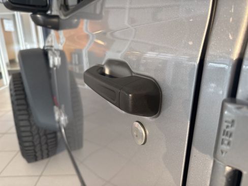 Used 2020 Jeep Wrangler Unlimited Rubicon image 13