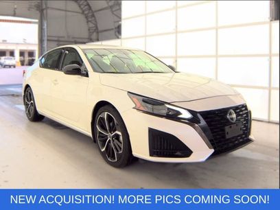 Used 2024 Nissan Altima 2.5 SR
