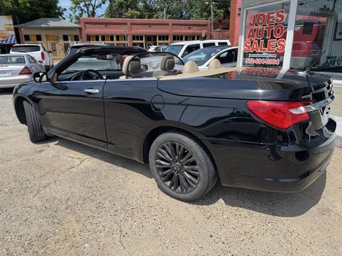 Used 2013 Chrysler 200 Limited FWD image 4