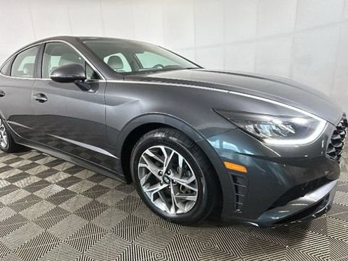 Used 2022 Hyundai Sonata SEL FWD image 2