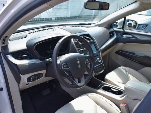 Used 2018 Lincoln MKC Premiere FWD image 17
