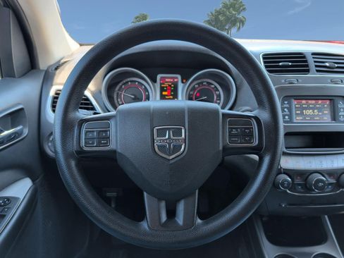 Used 2020 Dodge Journey SE FWD image 13