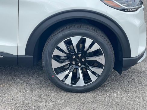 New 2026 Ford Explorer Platinum w/ LUX Leather Package AWD/4WD image 26