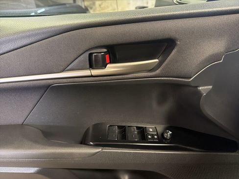 Used 2025 Toyota Camry LE image 12