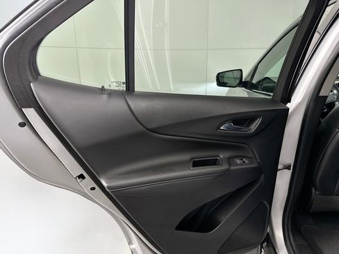 Used 2019 Chevrolet Equinox Premier FWD image 26