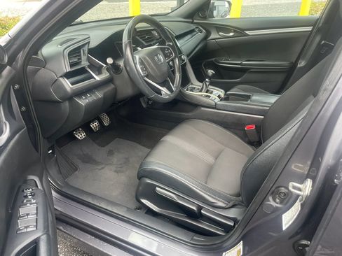 Used 2019 Honda Civic Sport image 17