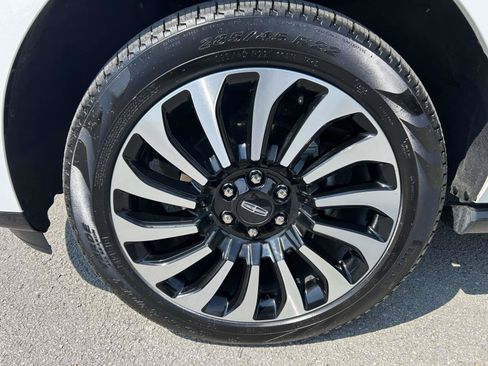 Used 2024 Lincoln Navigator Black Label AWD/4WD image 14