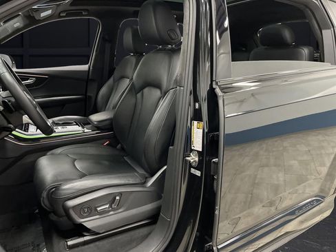 Used 2022 Audi Q7 3.0T Prestige w/ Prestige Package image 4