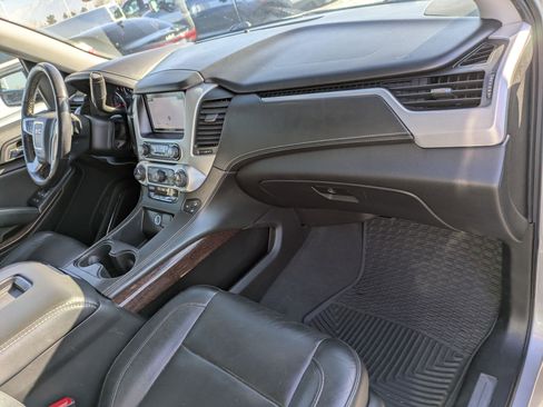 Used 2019 GMC Yukon XL SLT w/ Open Road Package image 37