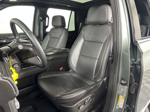 Used 2023 GMC Yukon Denali AWD/4WD image 15