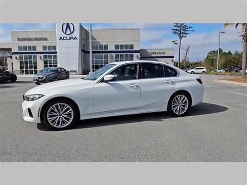 Used 2024 BMW 330e image 15