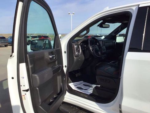 Used 2021 GMC Sierra 1500 AT4 w/ AT4 Preferred Package AWD/4WD image 10