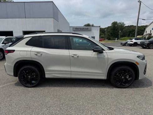 New 2026 Volkswagen Tiguan SE R-Line AWD/4WD image 4