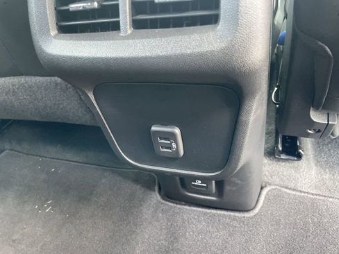 Used 2023 GMC Terrain SLT w/ Infotainment Package II AWD/4WD image 25