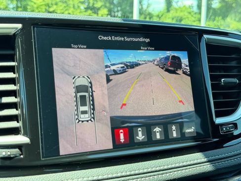New 2027 Chrysler Pacifica Select w/ Family Tech Group FWD image 17