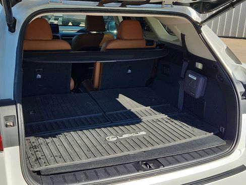 Used 2022 Lexus RX 350L FWD w/ Premium Package image 8