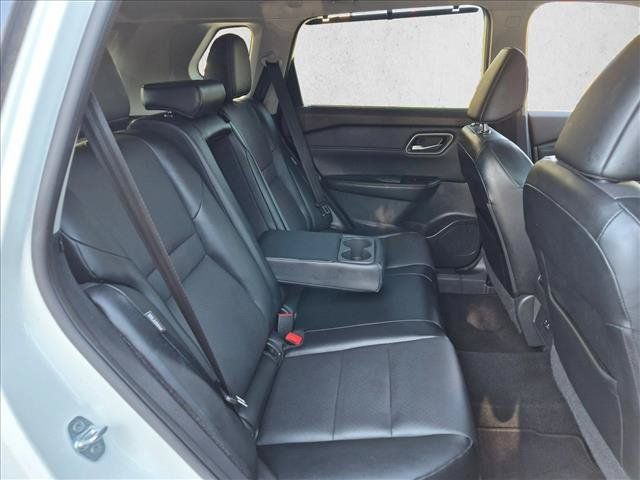 Used 2021 Nissan Rogue SV w/ Premium Package FWD image 18