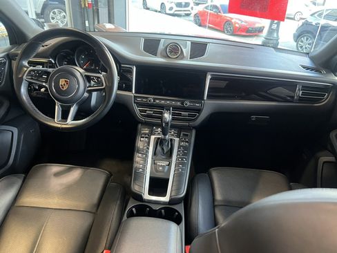 Used 2020 Porsche Macan image 8