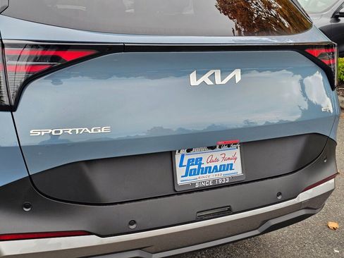 New 2026 Kia Sportage EX image 25