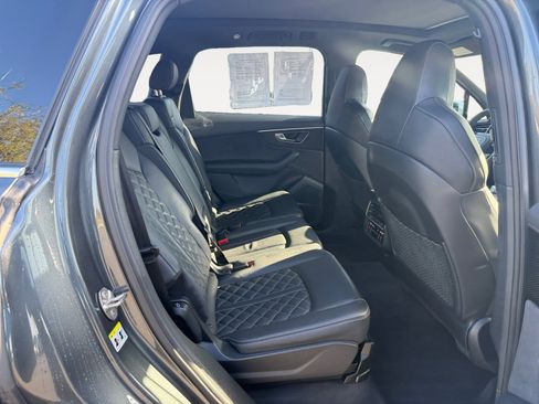 Used 2024 Audi SQ7 Premium Plus image 18