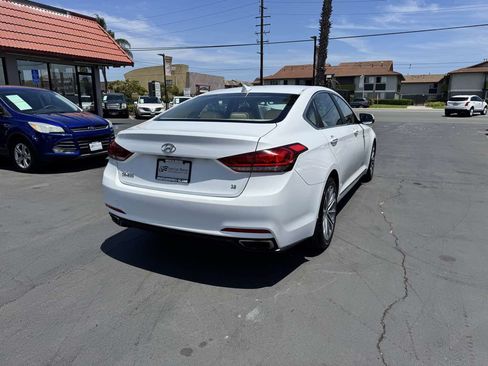 Used 2015 Hyundai Genesis 3.8 RWD image 5